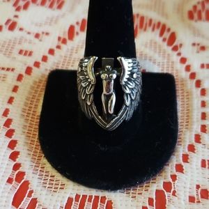 Nwt Beautiful Stainless steel mens ring